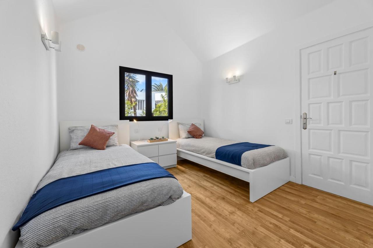 Home2Book Design House Bastian Beach Costa Teguise Buitenkant foto